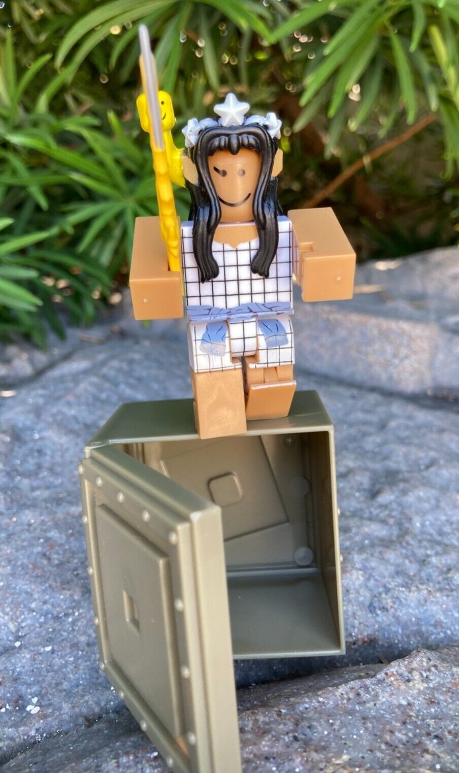 Roblox Series 10 CREATOR: SPARKLINGS Figure +SPARKLING'S FRIENDLY