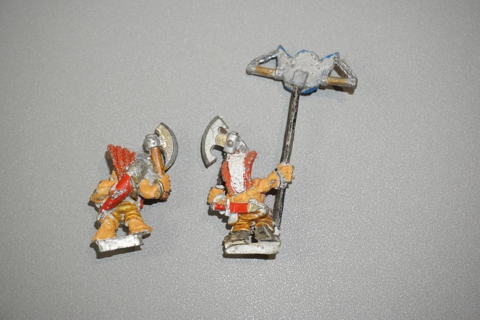 Warhammer Fantasy The Old World Dwarf Slayer Standard and Musician - Metal - Image 3 of 3
