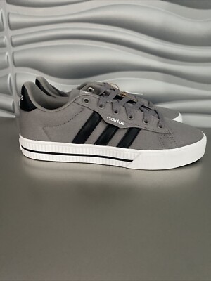 adidas daily 3.0 Kids Size 4.5