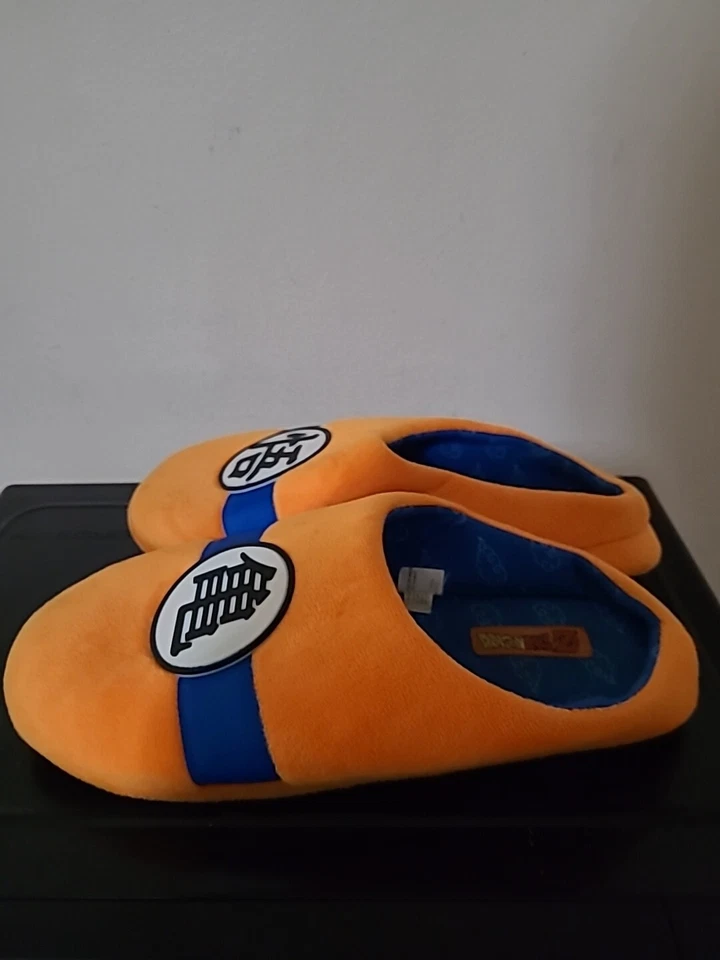 Zapatillas zueco de felpa Dragonball Z para hombre talla 8,5 Foto 4 de 4