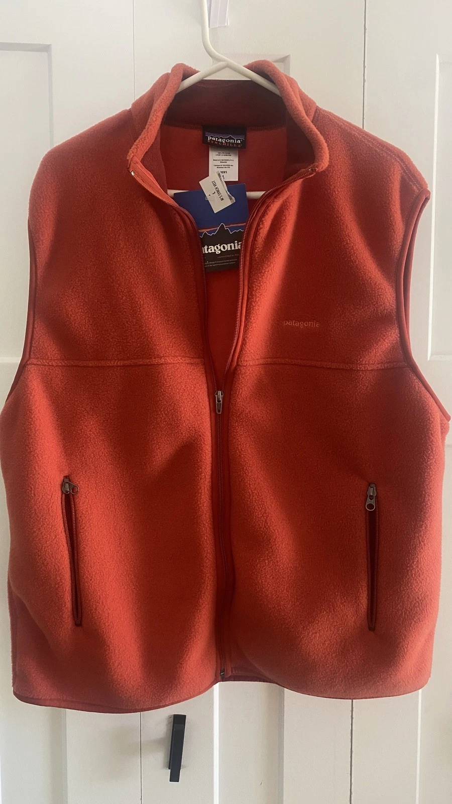 Patagonia Synchilla Men’s Vest Large (new) full zip
Opens in a new window or tab