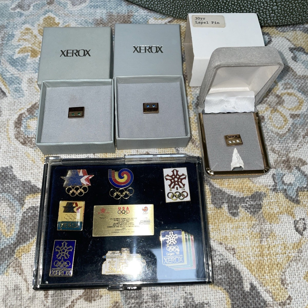【新品】1周年&10th Anniversary PINS COLLECTION Ebay 10 Year Anniversary Pin Set 1995 - 1999, 2000-2005 (11