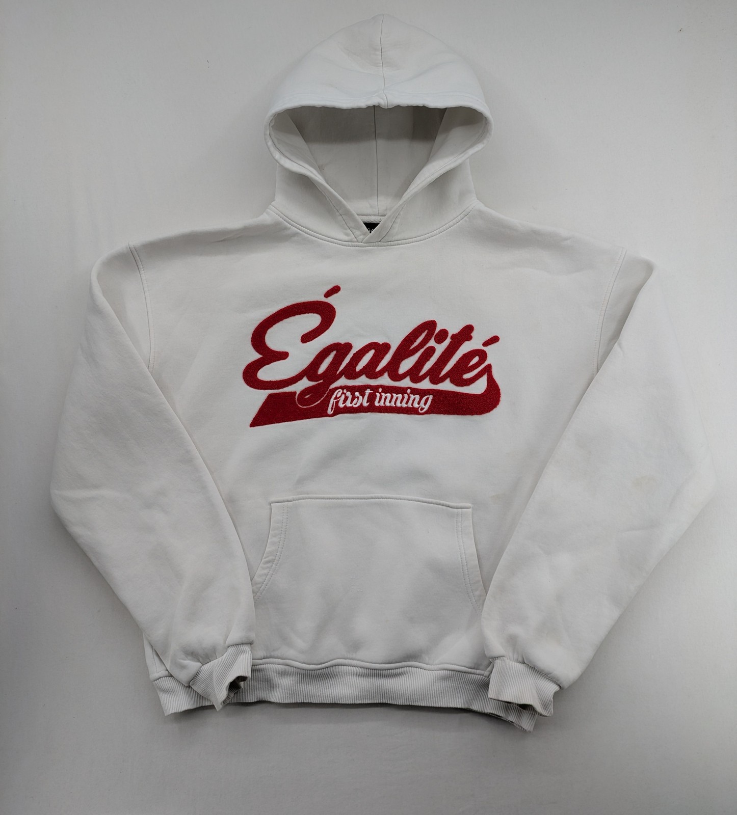 Égalité Clothing Unisex Hoodie Kapuzenpullover S Weiß Rot Logo Stick