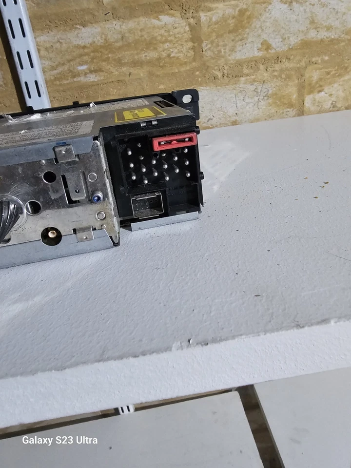 ORIGINAL BMW BUSINESS CD RADIO E46  - Image 3 of 4