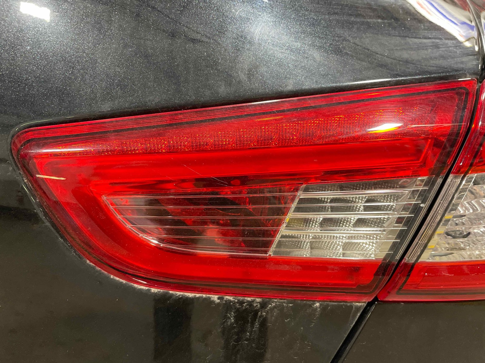 2019 Maserati Ghibli OEM Right Hand Passengers Side Rear Lid Mounted Tail Light