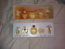 NINA RICCI Paris 5 PIECE MINI VARITY Gift Box Set