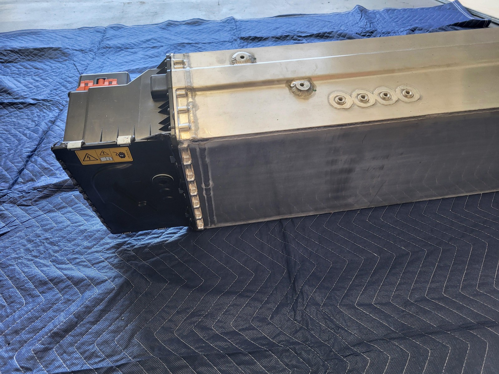 2020-2024 Ferrari SF90 HVB High Voltage Battery 309.1V 26.2Ah 7900Wh OEM 954475