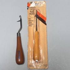 Penn Curved Latch Rug Hook Tool for Making Hand Hooked Rugs