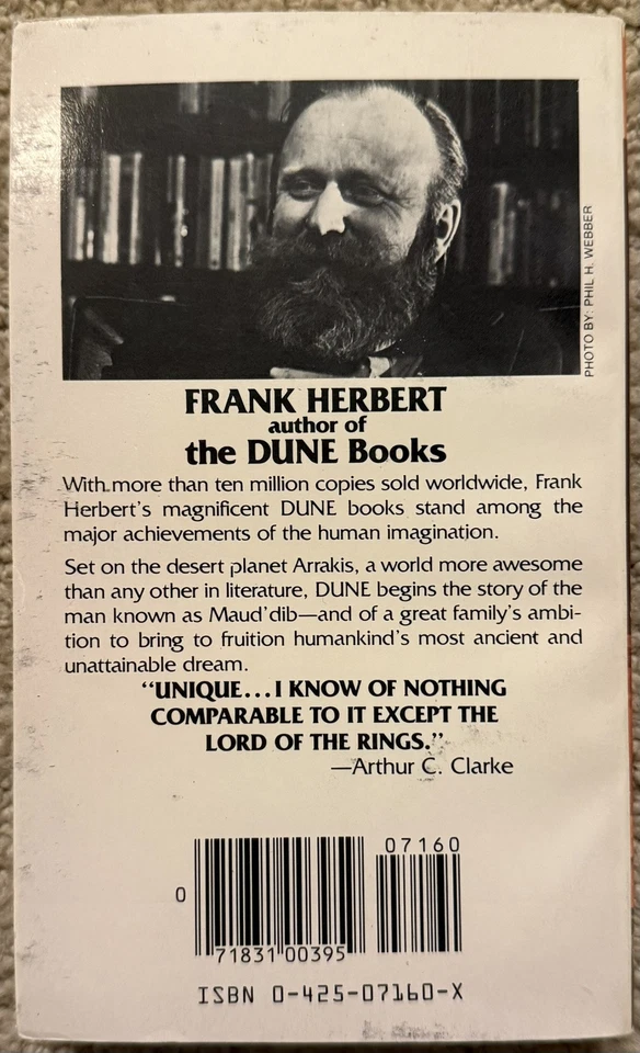 DUNE BY FRANK HERBERT 1984 BERKLEY VINTAGE SCI-FI PAPERBACK 31ST PRINTING - Imagem 2 de 4
