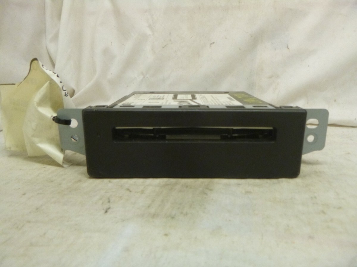 B’z CD 14 15 Chevrolet Silverado GMC Audio CD Disc Player TG5