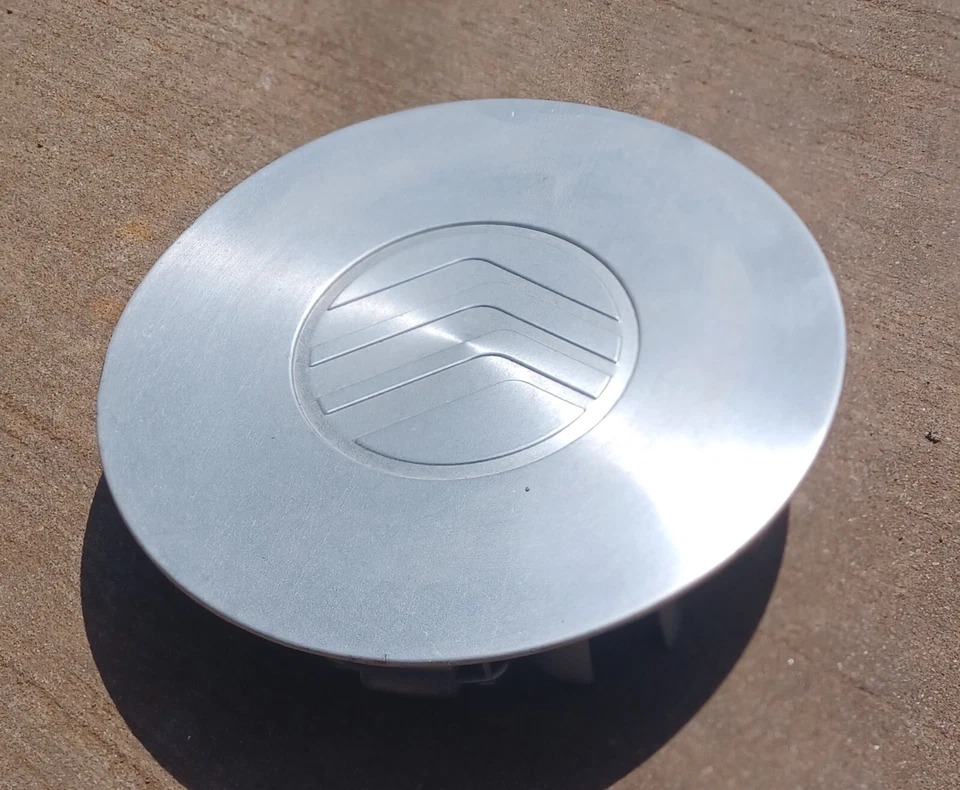 Tapa central Mercury Villager 1996-2000 número de pieza 40315 1B020 02 Foto 2 de 3