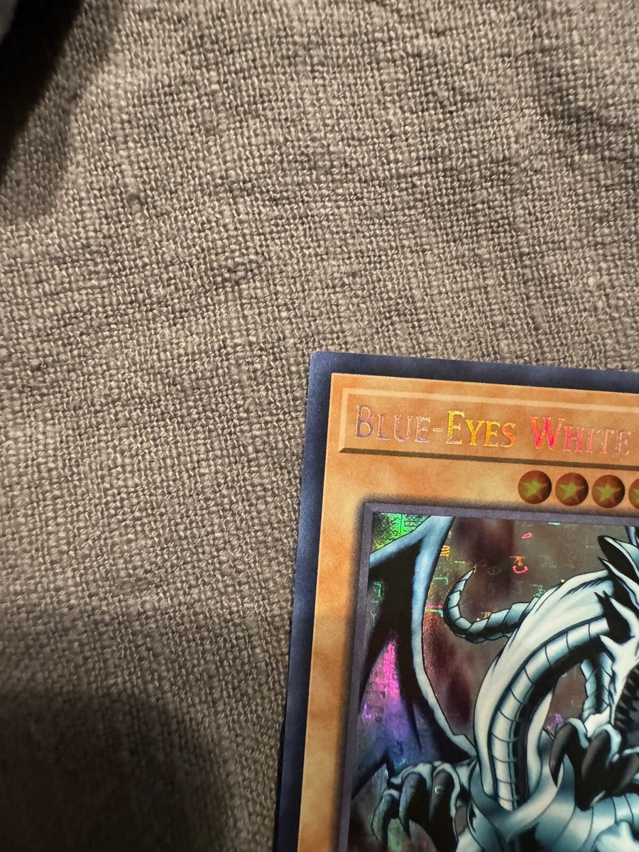 Yu-Gi-Oh! TCG Blue-Eyes White Dragon Magnificent Mavens MAMA-EN104
