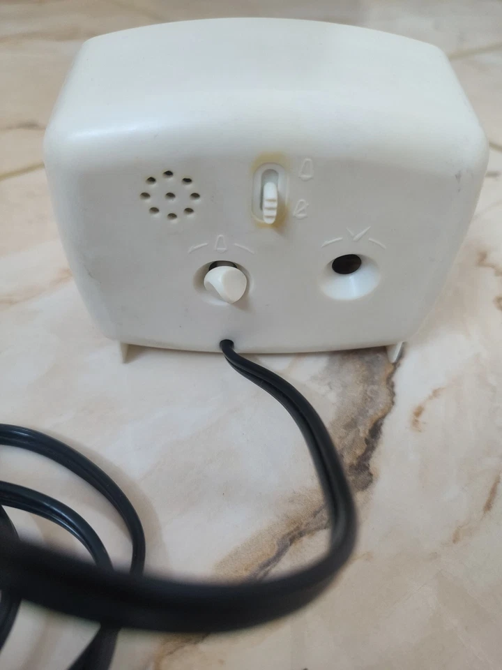 Retro 70s Equity Electric Analog Alarm Clock Model 33100 - Image 3 of 4