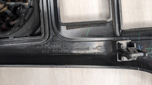 2001-2004 INFINITI QX4 CENTER DASH RADIO BEZEL TRIM PANEL VENTS CLOCK GRAY OEM - Picture 8 of 11