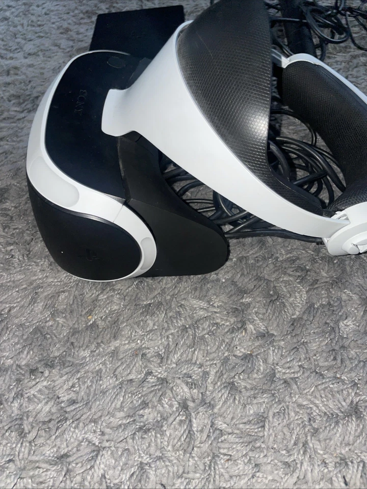 PlayStation PSVR V2 - Image 3 of 4