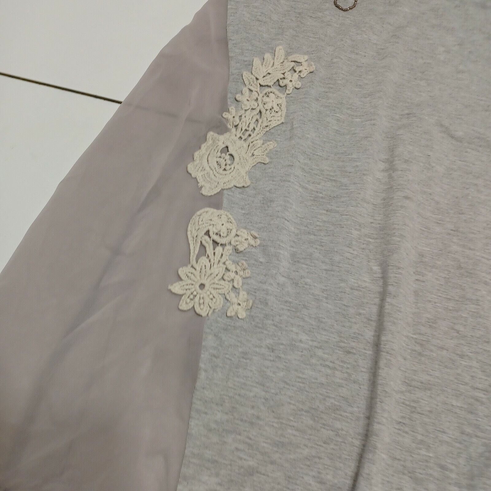 Bke Womens Tunic Tank Gray Scoop Neck Pullover Jeweled Glitter Sheer Back M