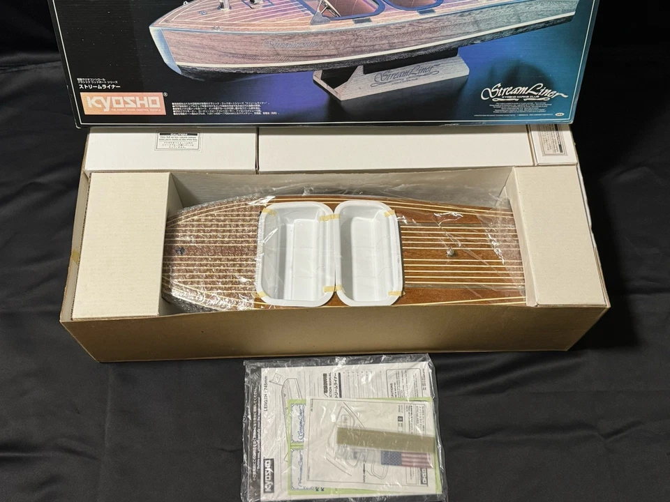 Barco de radiocontrol Kyosho StreamLiner de colección clásico marítimo serie 1 nuevo en caja Foto 2 de 4