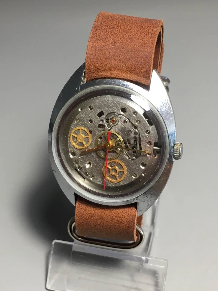 Reloj Pulsera Esqueleto Esclava Mínimo Estilo Steampunk De Colección Foto 4 de 4