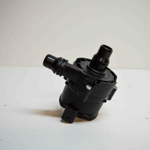 BMW 3 F30, F80 Zirkulationswassermotor 7643949 2.0 Benzin 180kw 2013 13757445