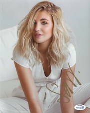Sophie Nelisse Yellowjackets Autographed Signed 8x10 Photo ACOA 