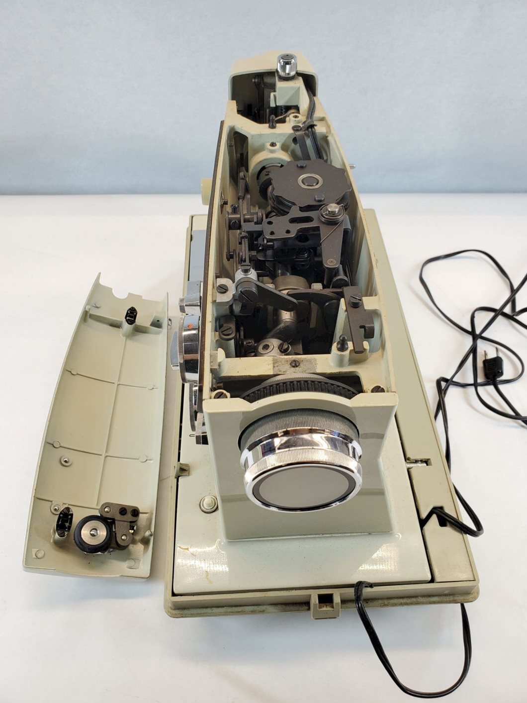 Kenmore Sewing Machine w?Cover UNTESTED eBay