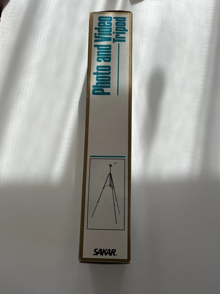 Sakar TR-2L Photo & Video Tripod 3 Section 2-Way Pan Head - Image 3 of 4