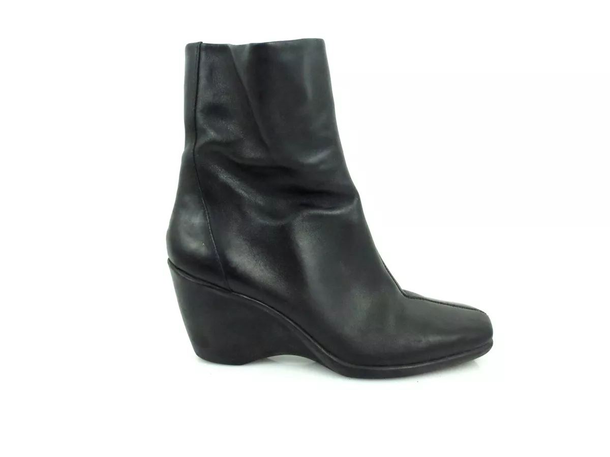 Bandolino booties hotsell black