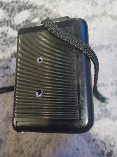 Argus 75 Seventy-Five Twin Lens Reflex Camera uses 620 Roll Film Periscope Lens - Picture 4 of 16