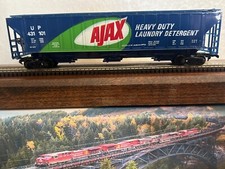 AJAX LAUNDRY CLEANER 54 ft 3 BAY RIBSIDE HOPPER CAR HO SCALE - RTR DISPLAY