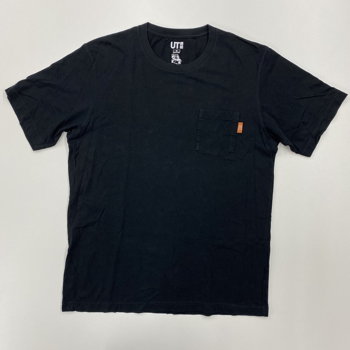 uniqlo pocket t shirt