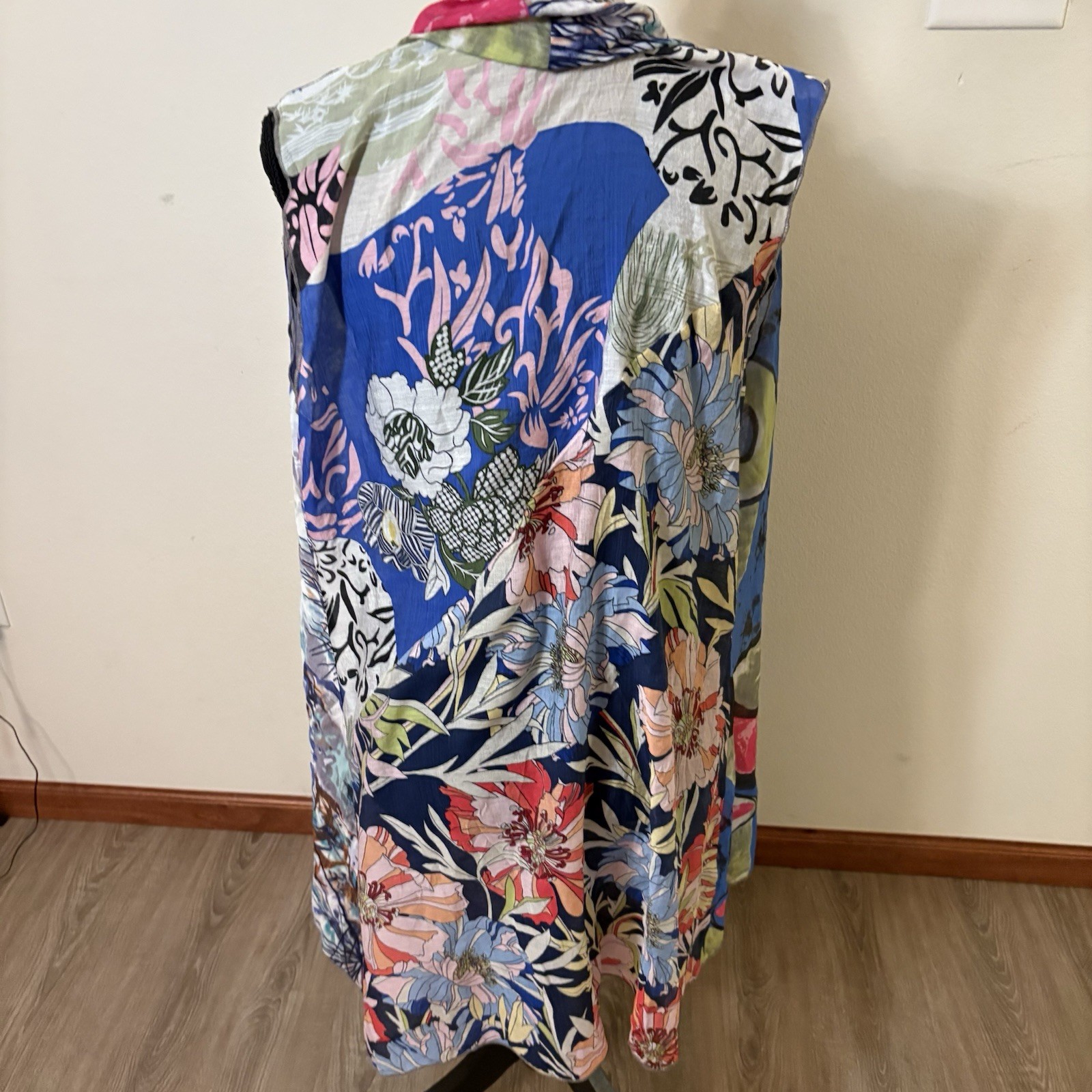 Violet Ruby Flowy Vest Patchwork Floral Size L La… - image 5