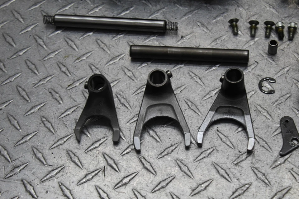 Yamaha YZF R6 2007 motor transmisión engranajes Tranny Foto 2 de 4