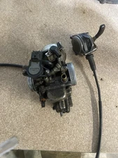 2005 Foreman 500 Carburetor With Throttle Cable And Thumb Throttle