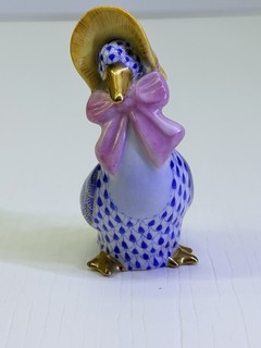 Herend Goose with Bonnet Blue Fishnet Porcelain Figurine 15731 – NO RESERVE