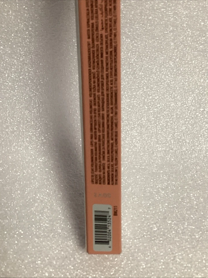 BENEFIT Gimme Brow+ Volumizing Long Lasting Fiber Eyebrow Pencil Golden Blonde - Image 4 of 4