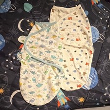 SwaddleMe Baby Swaddle Wraps Size S Set of 2 Dinosaur  Sports Cotton Unisex