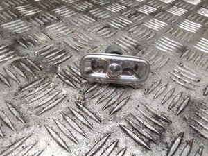 VW TRANSPORTER IV Furgon 70XA Kotflügelblinker vorne links 8e0949127 12287746