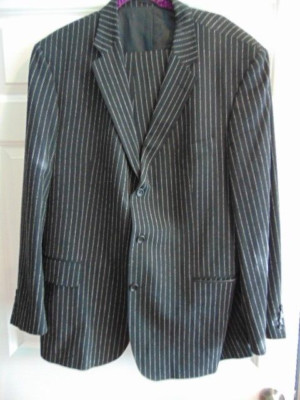 GERMAN DESIGNER ''KAISER RITTER '' BRAND NEW WOOL SUIT. MADE IN GERMANY.