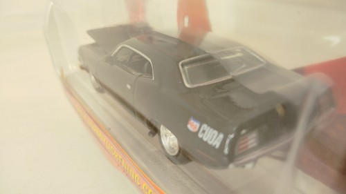 Johnny Lightning 2008 Auction Insanity "1970 Plymouth AAR Cuda" - Picture 4 of 9