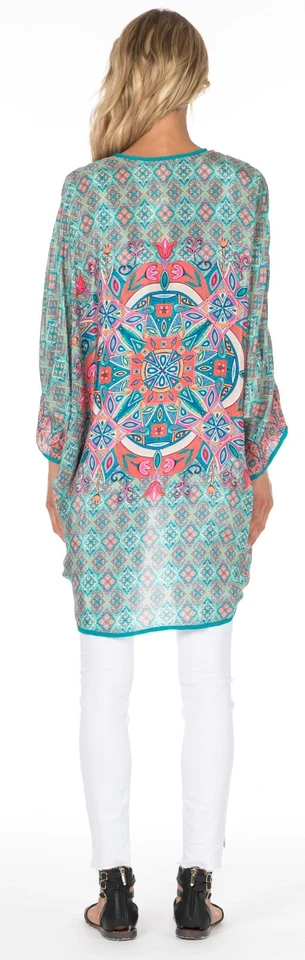 Chaqueta kimono multicolor verde azulado y rosa Tolani Shara talla única Foto 2 de 2