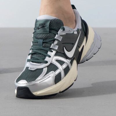 Nike V2K Run Vintage Green White Men Unisex Casual LifeStyle Shoes