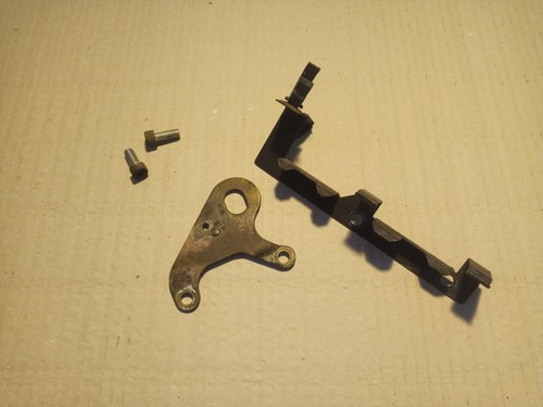 VW Golf 3 Kabelführung Haken Zylinderkopf 030103911