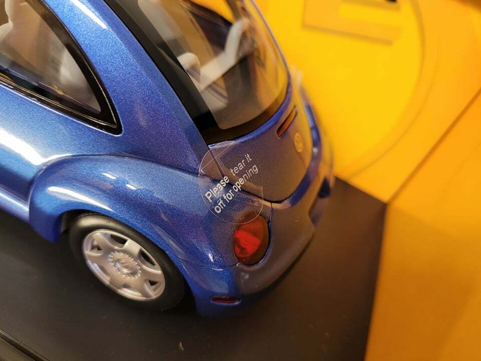 Gate Autoart 1/18 scale 1998 VW New Beetle Bright Blue MIB