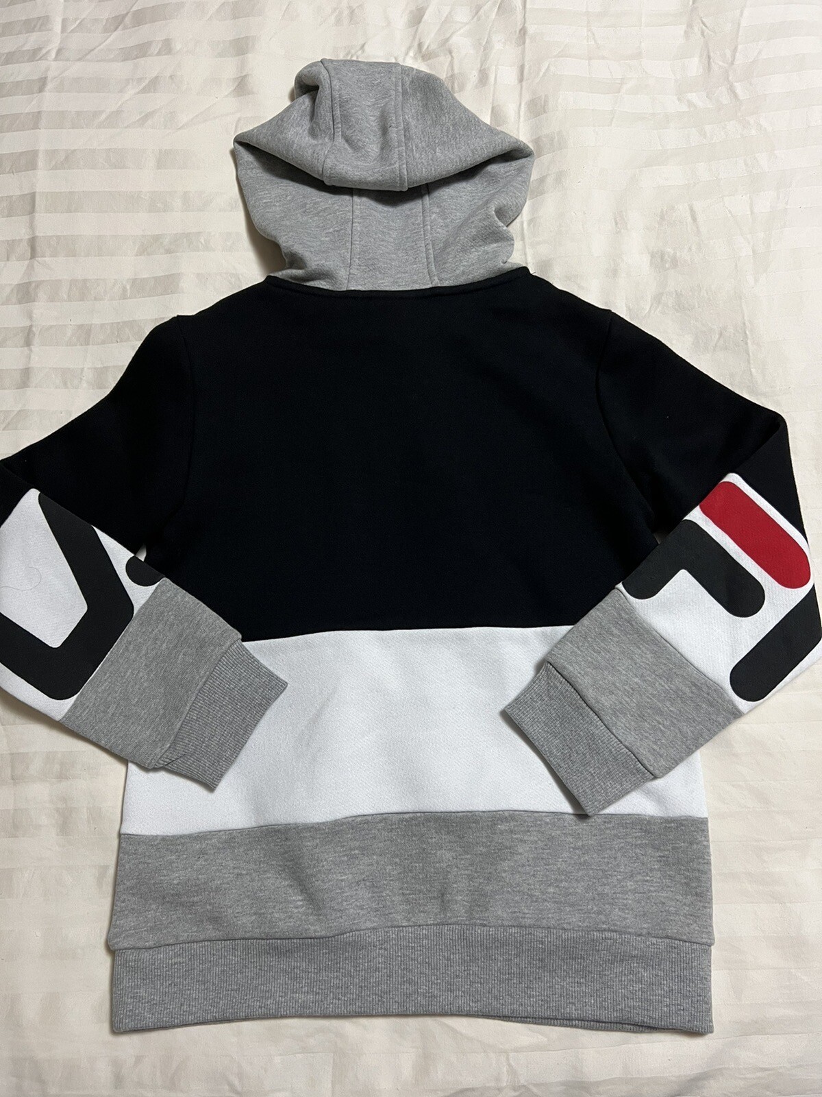 Felpa con cappuccio foderata in pile Fila nuova con etichette nera bianca taglia S