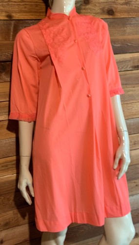 VINTAGE 1970s GAYMODE DARK PEACH SIZE SMALL ROBE from PENNEYS #15134 - Picture 6 of 9