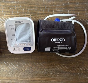 Omron 5 Series Upper Arm BP Monitor Digital, ComFit Cuff, 2-User, IHB