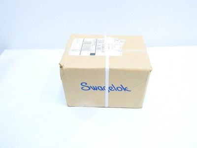 Box Of 250 Swagelok SS-600-1-4 Stainless Male Connector 3/8in Tube X 1/4in Npt
