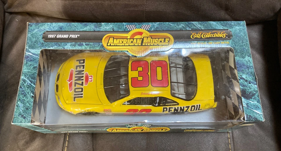 Pontiac Pennzoil #7800 Ertl American Muscle #30 impulsado por Johnny Benson Foto 2 de 3
