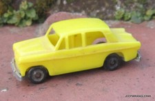 VOITURE MINIATURE PUBLICITAIRE CADUM PAX  ~ FIAT 1200 JAUNE