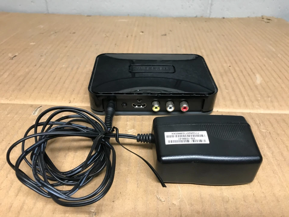 Netgear PTV2000 PUSH2TV HD 1080P Adapter for Intel Wireless Display w/ AC & HDMI - Image 4 of 4